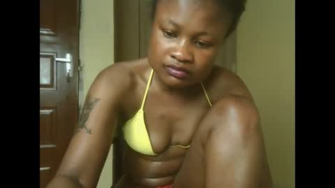 queenivy online show from November 2025 07:00:01 AM