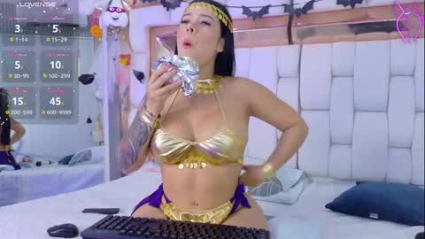 Kendall online show from October 2025 12:50:01 PM