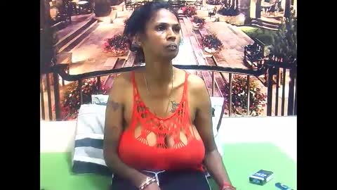 sexyva4u2luv online show from February 2025 05:49:02 AM