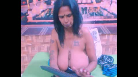 sexyva4u2luv online show from September 2025 07:06:02 PM