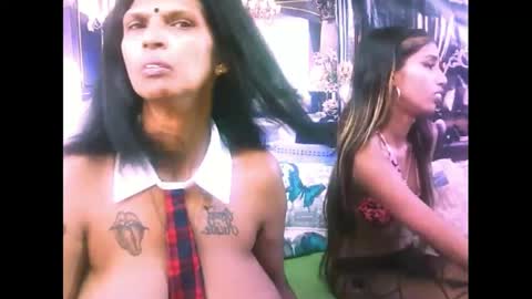 sexyva4u2luv online show from October 2025 01:29:01 PM