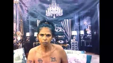 sexyva4u2luv online show from October 2025 06:47:01 PM