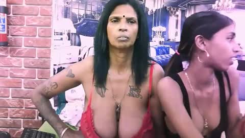 sexyva4u2luv online show from November 2025 08:58:02 AM