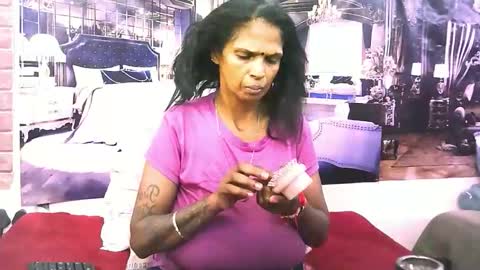 sexyva4u2luv online show from November 2025 10:48:02 AM