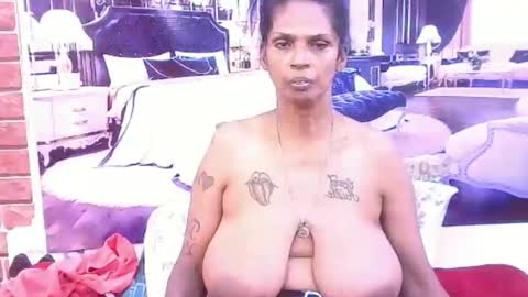 sexyva4u2luv online show from November 2025 07:37:02 PM