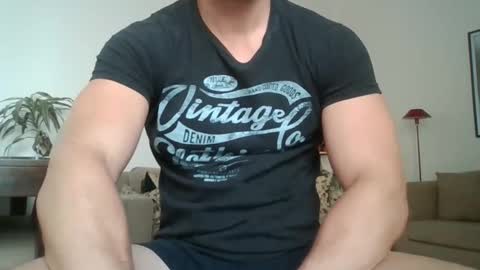 sexyyphilip online show from April 2026 06:27:02 PM