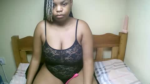 sexyyred_ online show from February 2026 06:23:02 AM