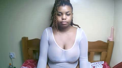 sexyyred_ online show from April 2026 02:38:01 PM