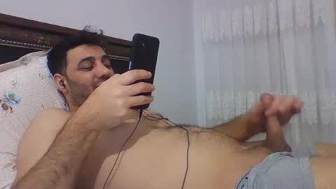 Snapshot of sexyyy_mannn chatting on December 2024 06:34:01 PM sexyyy_mannn online show from December 2024 06:34:01 PM