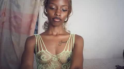 sexyzuriel online show from March 2026 02:09:02 PM