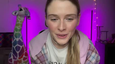 shadebabe online show from December 2024 08:00:02 AM