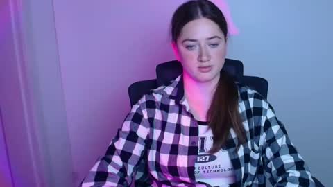 Snapshot of shadowkate chatting on October 2025 01:24:02 PM Kate online show from October 2025 01:24:02 PM