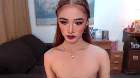 shaina online show from December 2025 10:39:01 PM