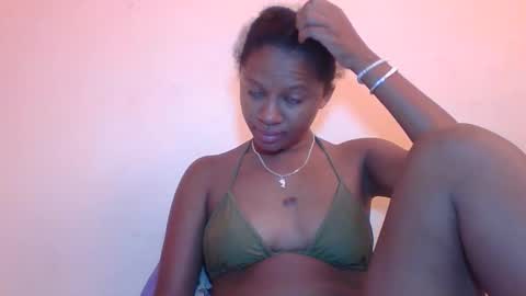 shainnah online show from November 2025 04:40:01 AM