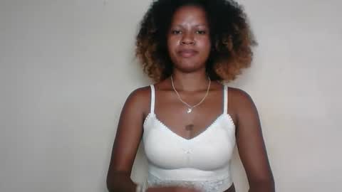 shainnah online show from November 2025 05:34:02 PM