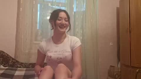 Snapshot of shalandaneubauer chatting on June 2026 03:27:01 PM Lily online show from June 2026 03:27:01 PM