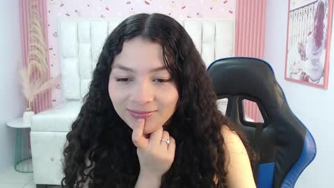 Shalon  online show from October 2025 01:07:01 PM