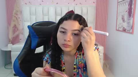 Shalon  online show from October 2025 01:41:02 PM