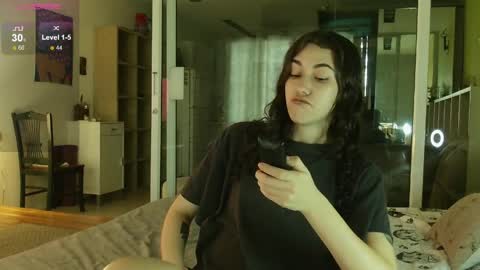 Snapshot of shamahasla chatting on April 2026 01:26:01 AM Sade online show from April 2026 01:26:01 AM