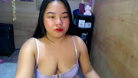 Snapshot of shamcysupsup chatting on January 2025 04:37:01 AM Shamcy online show from January 2025 04:37:01 AM