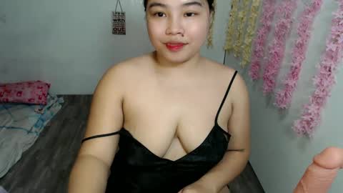 Snapshot of shamcysupsup chatting on February 2025 01:44:01 PM Shamcy online show from February 2025 01:44:01 PM