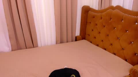 shane_018 online show from July 2026 12:48:02 PM