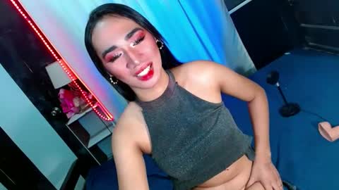 Snapshot of shane_hugexx chatting on January 2025 10:37:01 PM MISS SHANE online show from January 2025 10:37:01 PM