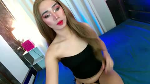 Snapshot of shane_hugexx chatting on March 2025 04:56:02 PM MISS SHANE online show from March 2025 04:56:02 PM