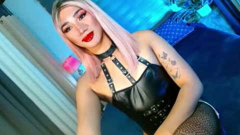 Snapshot of shane_hugexx chatting on September 2025 05:24:02 PM MISS SHANE online show from September 2025 05:24:02 PM