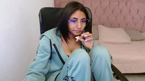 shanelle online show from February 2025 06:12:01 AM