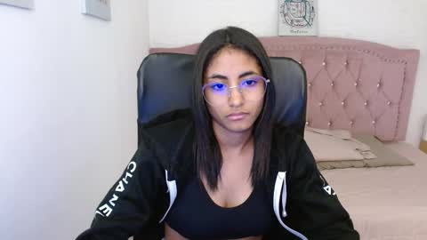 shanelle online show from February 2025 06:26:02 AM