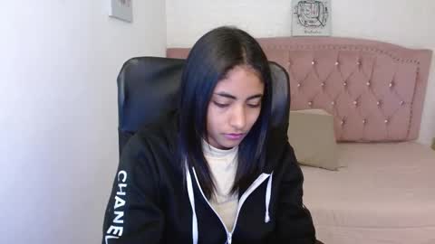 shanelle online show from March 2025 03:02:02 AM