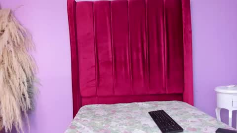 shanelle7 online show from April 2026 02:09:01 PM