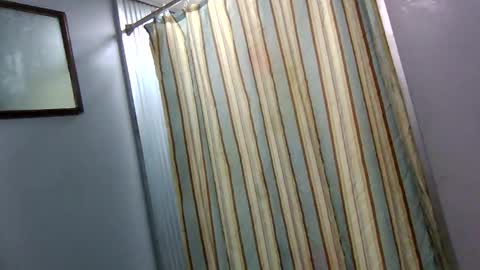 Snapshot of shanelle9270 chatting on February 2025 08:22:01 PM shanelle9270 online show from February 2025 08:22:01 PM