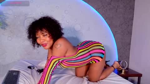 Snapshot of shanelsmiith chatting on May 2026 10:17:01 PM Shanel online show from May 2026 10:17:01 PM