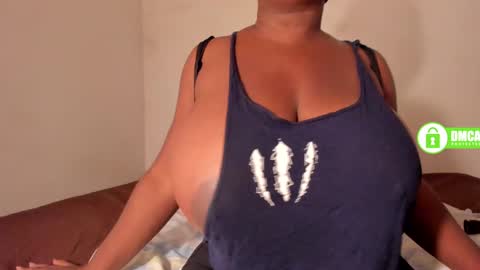 Snapshot of shaniblack chatting on February 2025 05:58:01 PM Danna online show from February 2025 05:58:01 PM