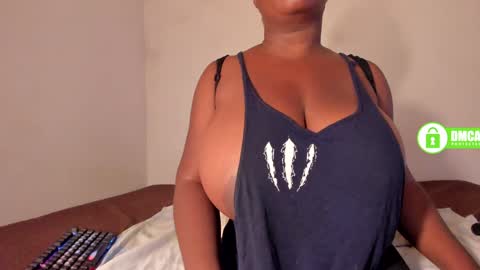 Snapshot of shaniblack chatting on February 2025 09:08:02 PM Danna online show from February 2025 09:08:02 PM