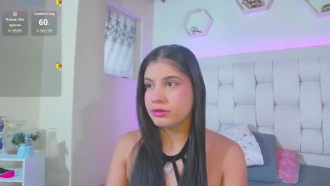 Snapshot of shannakendall chatting on October 2025 01:40:02 PM Shana online show from October 2025 01:40:02 PM