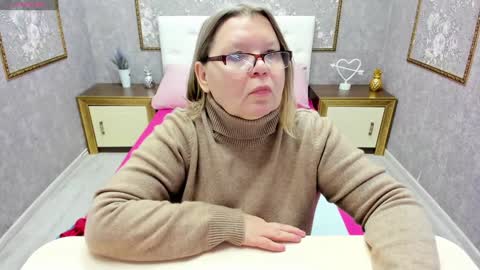 Snapshot of shannonshine chatting on December 2024 05:07:01 AM Shannon online show from December 2024 05:07:01 AM