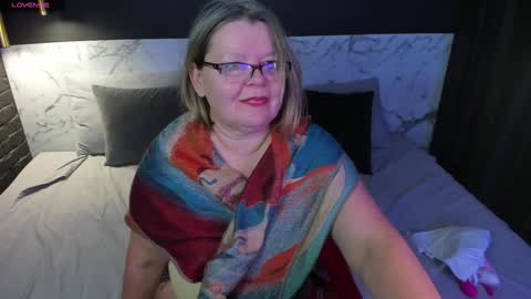 Snapshot of shannonshine chatting on December 2024 03:54:02 PM Shannon online show from December 2024 03:54:02 PM