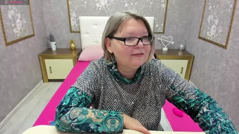 Snapshot of shannonshine chatting on January 2025 05:16:01 AM Shannon online show from January 2025 05:16:01 AM