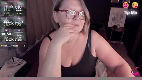 Snapshot of shannonshine chatting on September 2025 01:24:02 PM Shannon online show from September 2025 01:24:02 PM