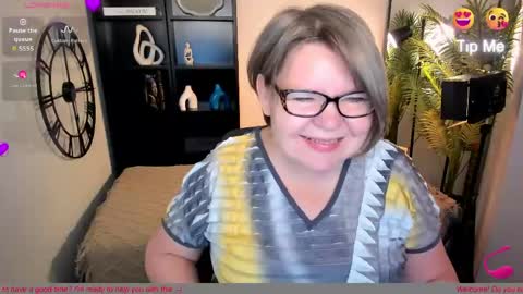 Snapshot of shannonshine chatting on May 2026 05:05:01 AM Shannon online show from May 2026 05:05:01 AM