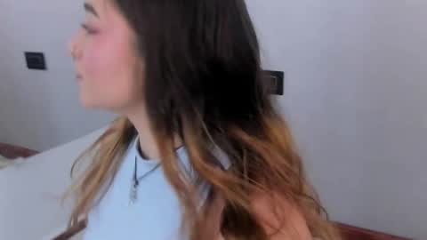 Snapshot of shanntal__ chatting on September 2025 08:01:01 PM Shanntal online show from September 2025 08:01:01 PM