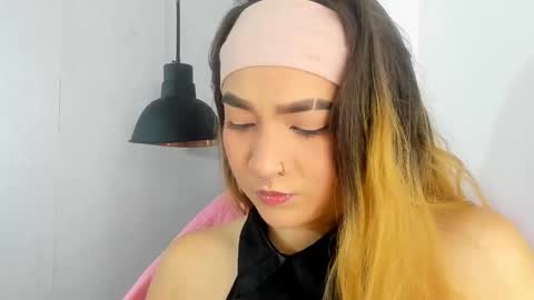 Snapshot of shanntal__ chatting on October 2025 02:19:01 PM Shanntal online show from October 2025 02:19:01 PM