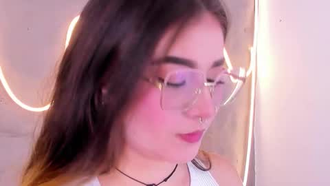 Shanntal  online show from March 2026 07:42:02 PM