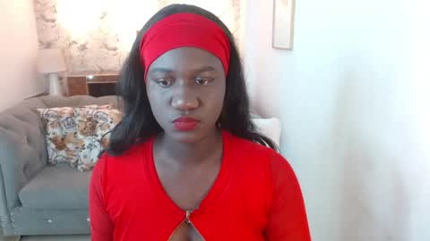 Snapshot of shanntall_tk chatting on February 2025 12:13:01 PM shanntall_tk online show from February 2025 12:13:01 PM