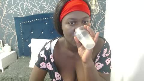 Snapshot of shanntall_tk chatting on March 2025 12:05:02 PM shanntall_tk online show from March 2025 12:05:02 PM