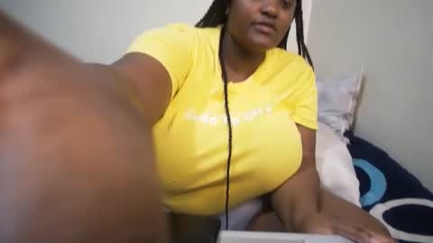 shanny_123 online show from April 2026 01:05:02 PM