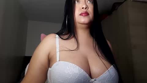 Snapshot of shanonn_diprima_ chatting on January 2025 06:38:02 AM Cami Ortiz independent model online show from January 2025 06:38:02 AM